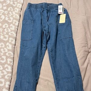 Cargo denim drawstring waist cropped jogger jeans medium wash nwt women’s med